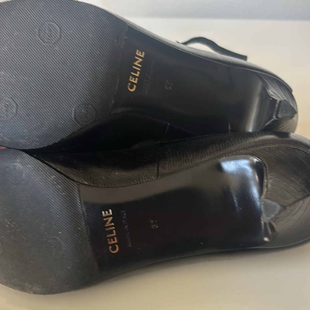 Celine Elegant Black kitten Heels with Sleek Design - Picture 9 of 13